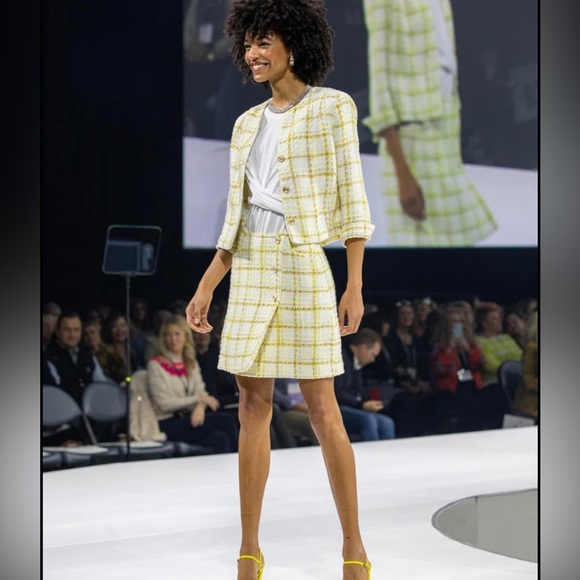 Cabi Coco jacket - Amazing! - Picture 13 of 16